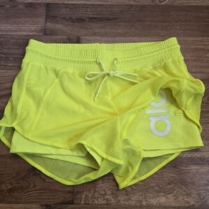 Alo yoga ambiance shorts size XS neon yellow